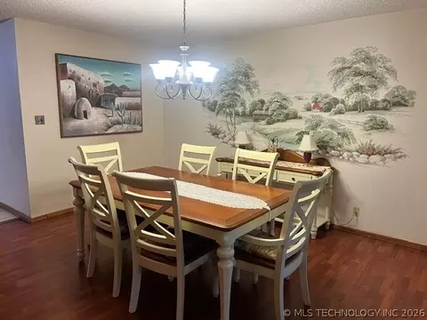 Dining - 603 7th Ave, Warner, OK 74469 photo 2 of 2