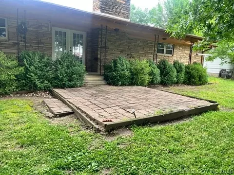 Exterior - 603 7th Ave, Warner, OK 74469 photo 6 of 8
