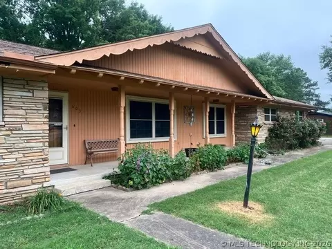 Exterior - 603 7th Ave, Warner, OK 74469 photo 2 of 8