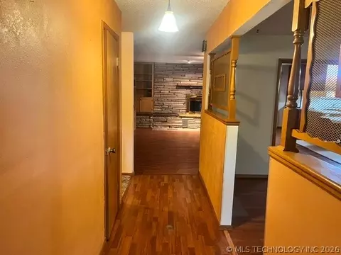 Entry Way - 603 7th Ave, Warner, OK 74469 photo 1 of 5