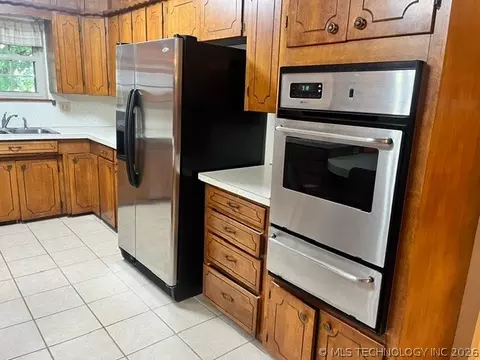 Kitchen - 603 7th Ave, Warner, OK 74469 photo 2 of 5