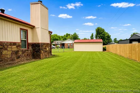 Exterior - 237 Hamilton Rd, Eufaula, OK 74432 photo 4 of 5