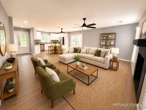 Living - 237 Hamilton Rd, Eufaula, OK 74432 photo 2 of 2