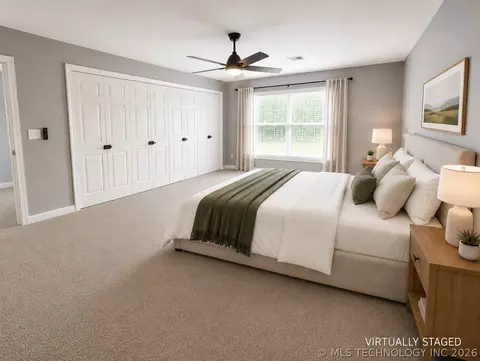Bedroom - 237 Hamilton Rd, Eufaula, OK 74432 photo 2 of 3