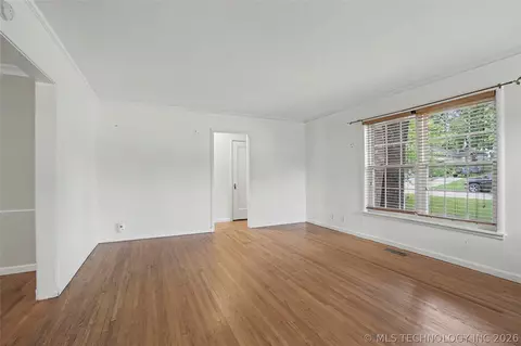 3102 E 2nd St, Tulsa, OK 74104 photo 4