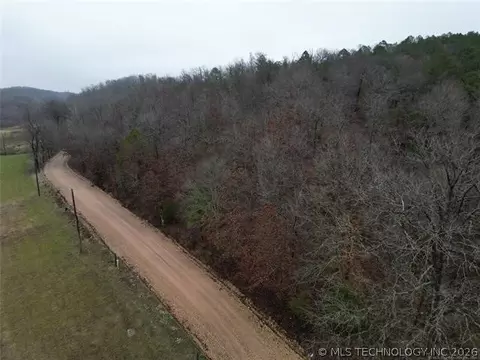 43944 636 Rd, Jay, OK 74346