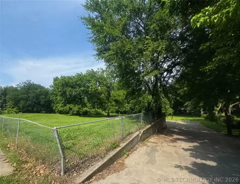 2239 N Erie Ave E, Tulsa, OK 74115