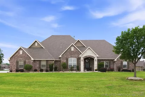 8262 N 70th East Ave, Owasso, OK 74055