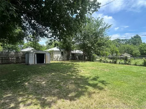Exterior - 6931 E 6th St, Tulsa, OK 74112 photo 2 of 2