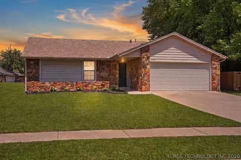 2973 W 112th Pl S, Jenks, OK 74037