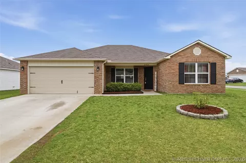 23434 S Donna Ln, Claremore, OK 74019