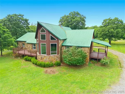 18184 W Levi Mountain Rd, Park Hill, OK 74451