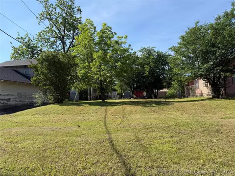 414 W 9th St, Okmulgee, OK 74447