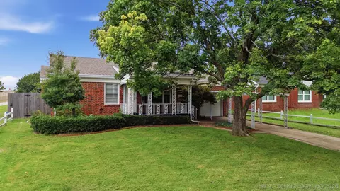 4972 S Madison Ave, Tulsa, OK 74105