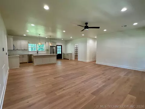 Living - 12443 Longboard Loop, Kingston, OK 73439 photo 2 of 2