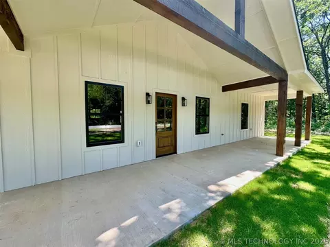 Exterior - 12443 Longboard Loop, Kingston, OK 73439 photo 2 of 4
