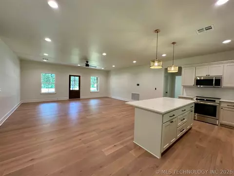 Living - 12443 Longboard Loop, Kingston, OK 73439 photo 1 of 2