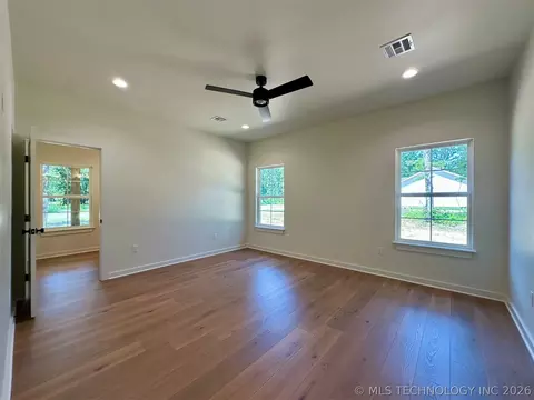 Bedroom - 12443 Longboard Loop, Kingston, OK 73439 photo 1 of 3