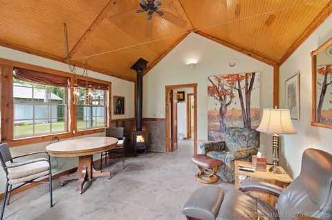 Living - 6504 463 Rd, Hulbert, OK 74441 photo 2 of 2