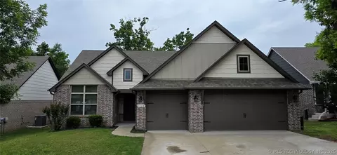 1608 E Pasadena St, Broken Arrow, OK 74011