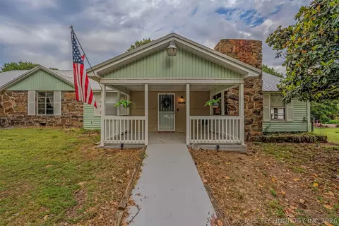 33698 E 750 Rd, Wagoner, OK 74467