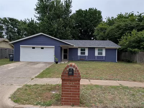 603 N Cedar St, Jenks, OK 74037