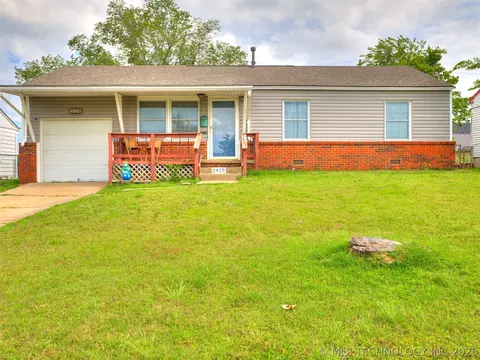 2425 W 49th St, Tulsa, OK 74107