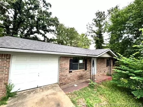 500 NW 2nd St, Wilburton, OK 74578