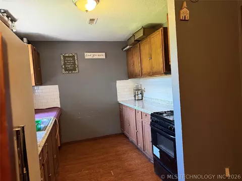 Kitchen - 12306 E 18th Pl, Tulsa, OK 74128 photo 2 of 2