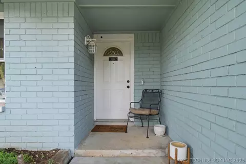 Exterior - 209 E Austin St, Broken Arrow, OK 74011 photo 2 of 6