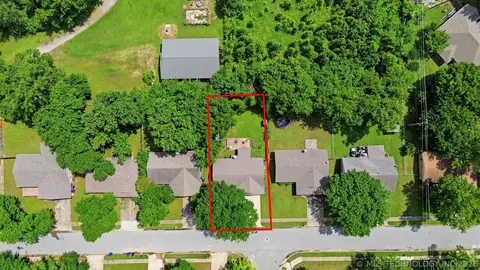 View/Area - 209 E Austin St, Broken Arrow, OK 74011 photo 4 of 5