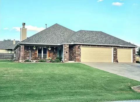 14205 S 220th Ave E, Coweta, OK 74429