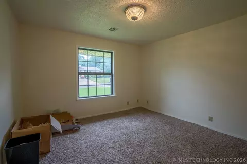 12122 E 37th Pl, Tulsa, OK 74146 photo 9