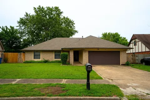 12122 E 37th Pl, Tulsa, OK 74146
