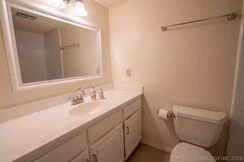 12122 E 37th Pl, Tulsa, OK 74146 photo 11