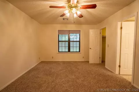 12122 E 37th Pl, Tulsa, OK 74146 photo 8