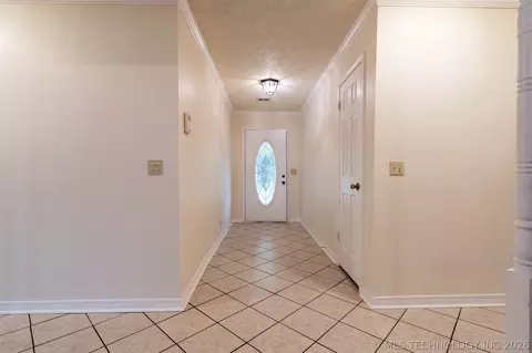 12122 E 37th Pl, Tulsa, OK 74146 photo 5