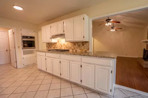 12122 E 37th Pl, Tulsa, OK 74146 photo 15