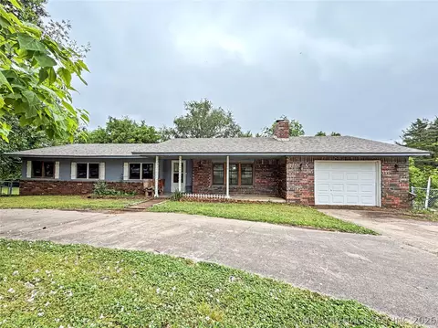 1104 Michael St, Tahlequah, OK 74464