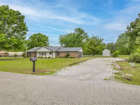 29822 S Cameron Dr, Inola, OK 74036