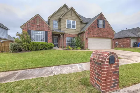 4109 S Redwood Ave, Broken Arrow, OK 74011