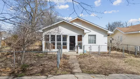 1121 W 9th St, Okmulgee, OK 74447