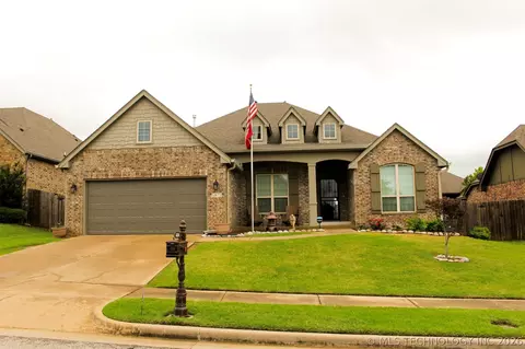 5870 E 143rd St S, Bixby, OK 74008