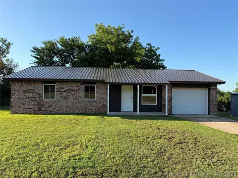 333 E Third St, Velma, OK 73491