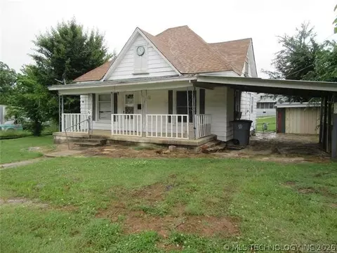 1000 N 6th, Quinton, OK 74561