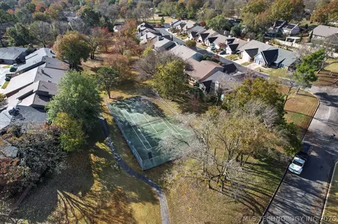 View/Area - 3803 E 64th Pl, Tulsa, OK 74136 photo 6 of 8