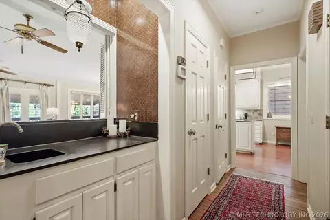 Entry Way - 3803 E 64th Pl, Tulsa, OK 74136 photo 4 of 4