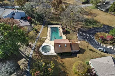 View/Area - 3803 E 64th Pl, Tulsa, OK 74136 photo 8 of 8