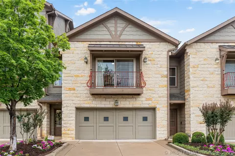 1341 E 41st Pl, Tulsa, OK 74105