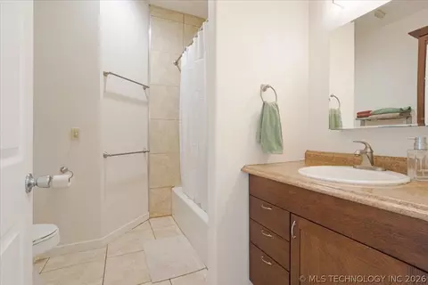 Bath - 748 Bloomfield Rd, Hendrix, OK 74741 photo 1 of 5
